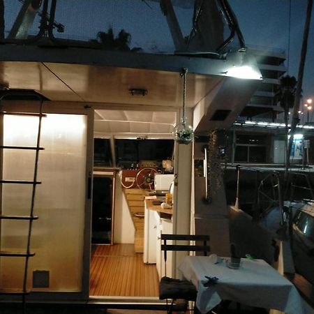 Barco Lucky Hotel Sant Adria de Besos Exterior photo