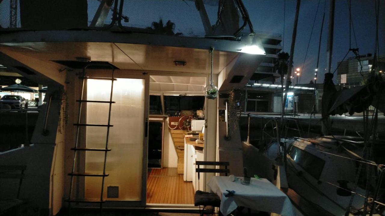 Barco Lucky Hotel Sant Adria de Besos Exterior photo