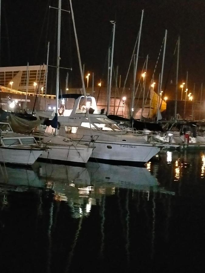 Barco Lucky Hotel Sant Adria de Besos Exterior photo